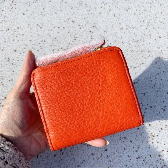 NWT Tory Burch Tussle Bifold Leather Wallet